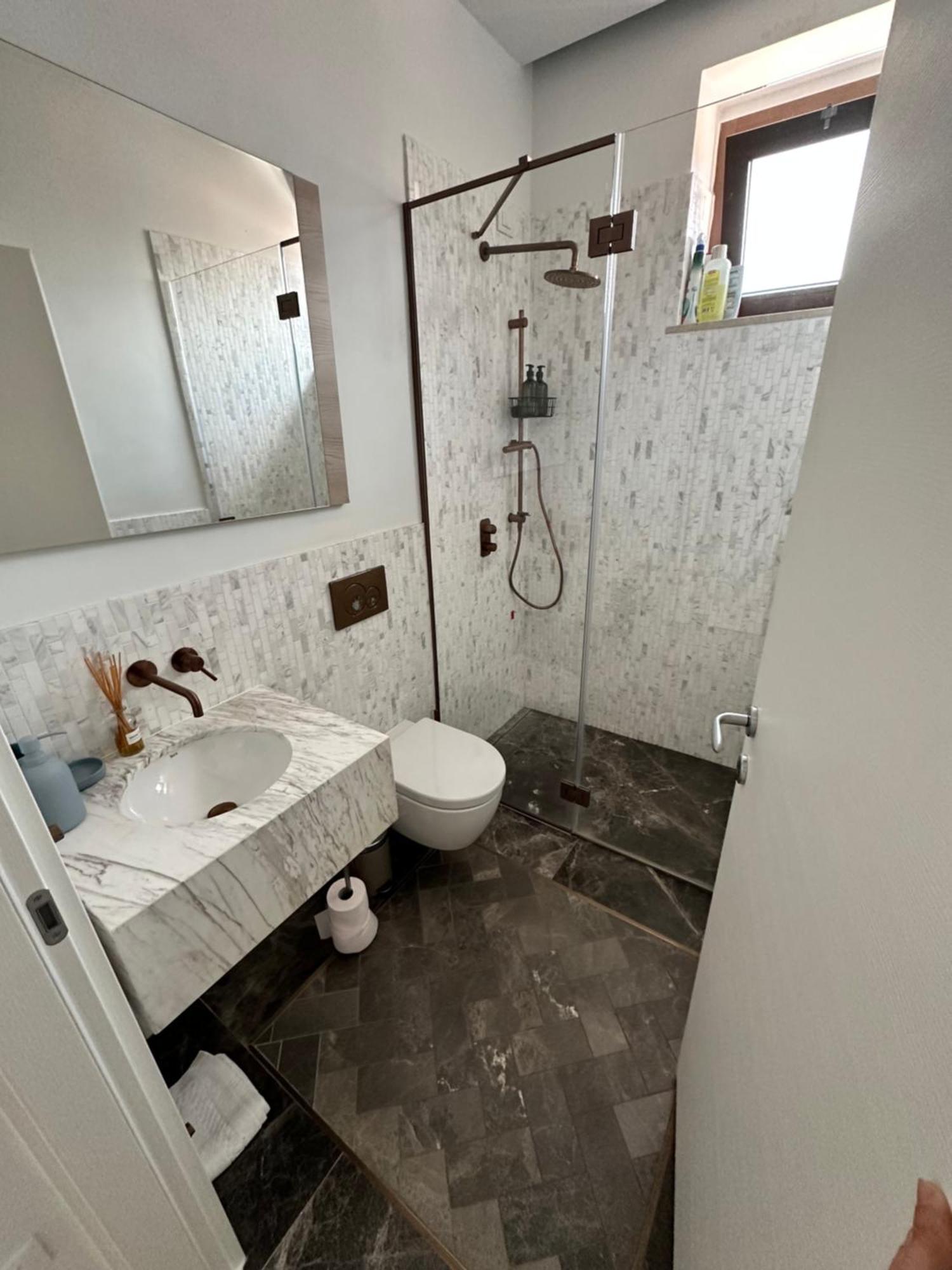Design Home At Garda Lake Desenzano del Garda Exteriör bild
