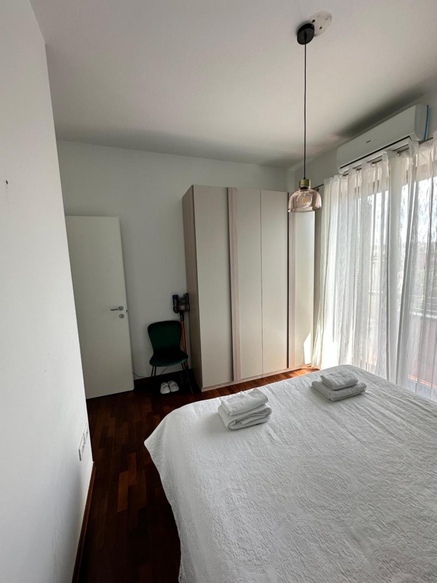 Design Home At Garda Lake Desenzano del Garda Exteriör bild
